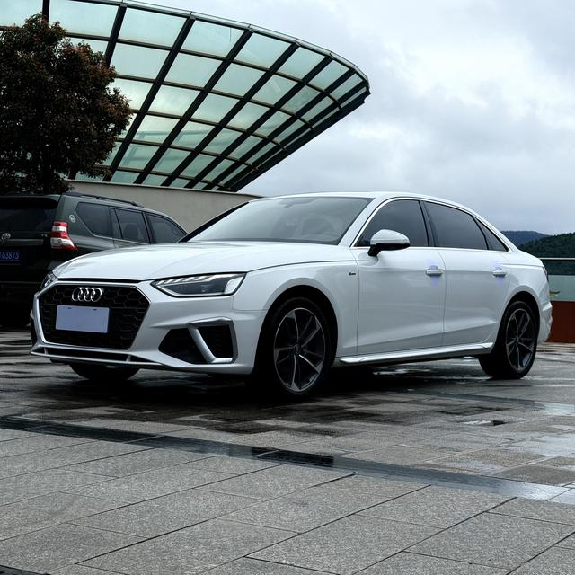 Audi A4L 2022 40 TFSI Stylish Dynamic