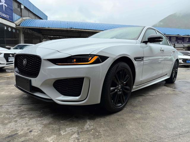 Jaguar XEL 2025 2.0T 250PS R-DYNAMIC 90th Anniversary Collector's Edition
