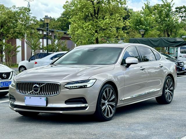 Volvo S90 2023 B5 Intelligent Luxury Edition