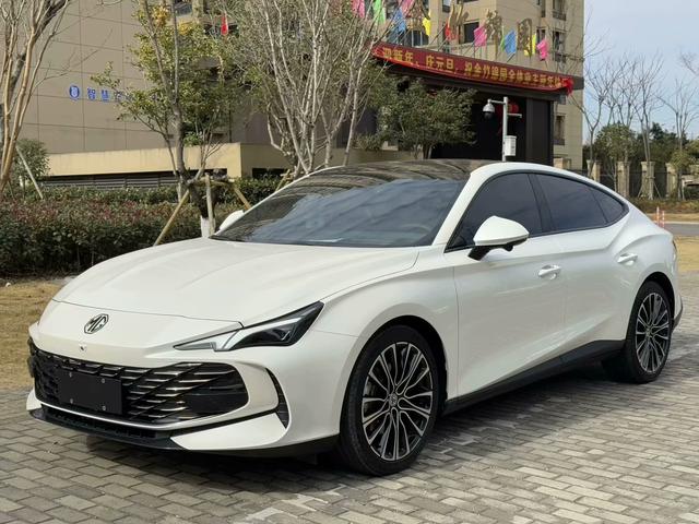 MG7 2023 2.0T automatic Beauty Hunting Luxury Edition