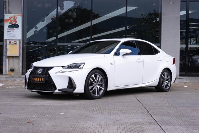 Lexus IS 2017 300 F SPORT Edition