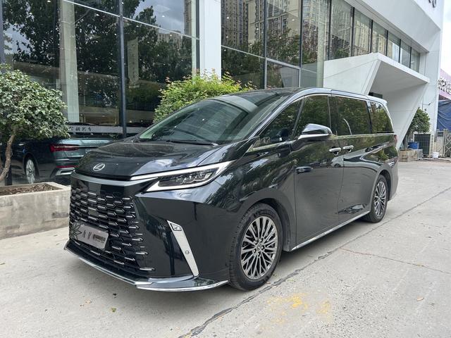 Lexus LM 2023 500h DIRECT4 Six-Seat Premium
