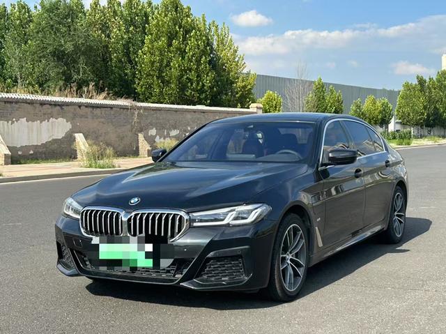 BMW 5-Series PHEV 2022 SECOND MODEL 535Le Luxury Package
