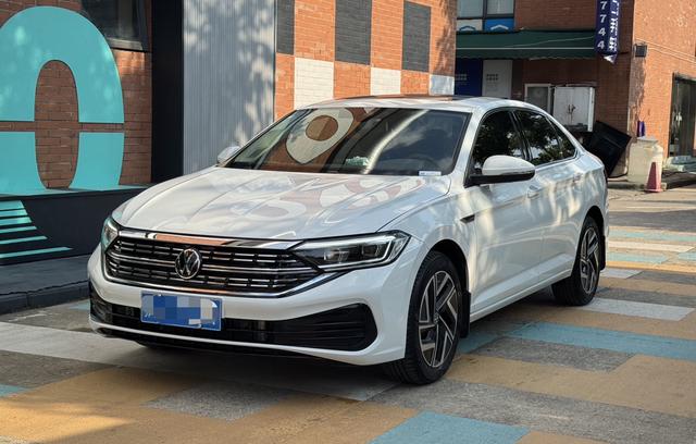 Sagitar 2024 300TSI DSG Beyond Edition