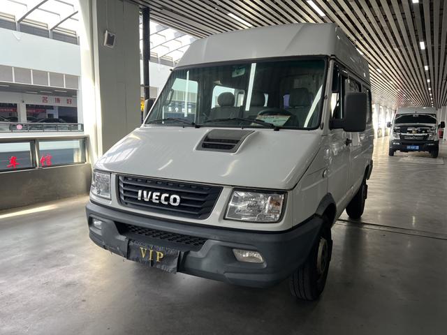 Iveco Delight 2017 2.5T A35 Bus Medium Roof 5-9 Seat 47Z5