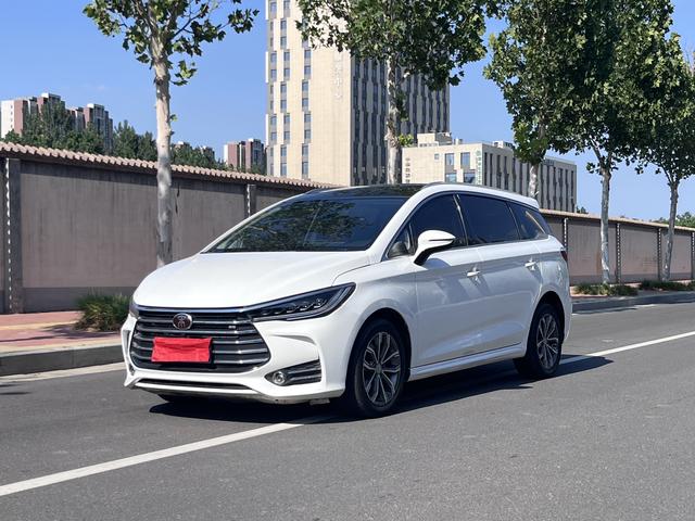 Song MAX 2019 1.5T automatic Zhilian Ruijin type 7-seater National V