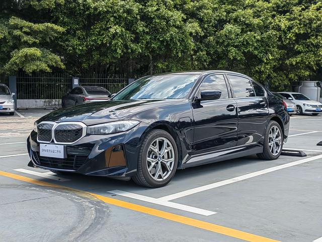 BMW i3 2023 eDrive 35 L