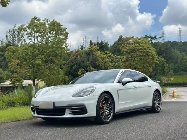 Panamera 2019 Panamera 4 Executive Plus 2.9T