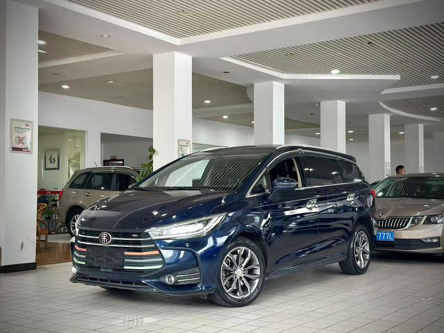 Song MAX 2019 1.5T automatic Zhilian Ruijin type 7-seater National V