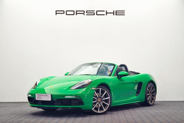 Porsche 718 2021 2.0T automatic rear drive 2-seater original customized version