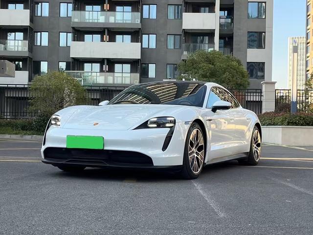 Taycan 2022 Modified Taycan