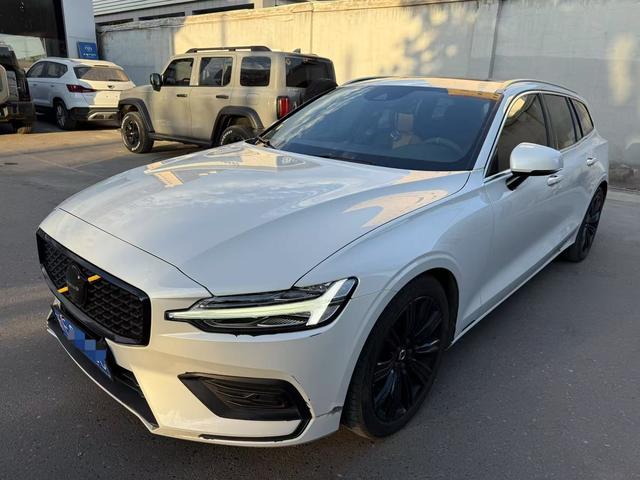 VOLVO V60 2021 B5 Intelligent Luxury Edition