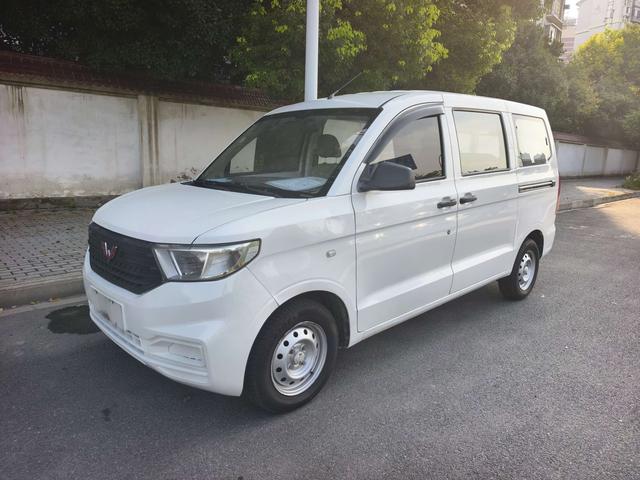 Wuling Hongguang V 2019 model 1.5L basic National VI LAR