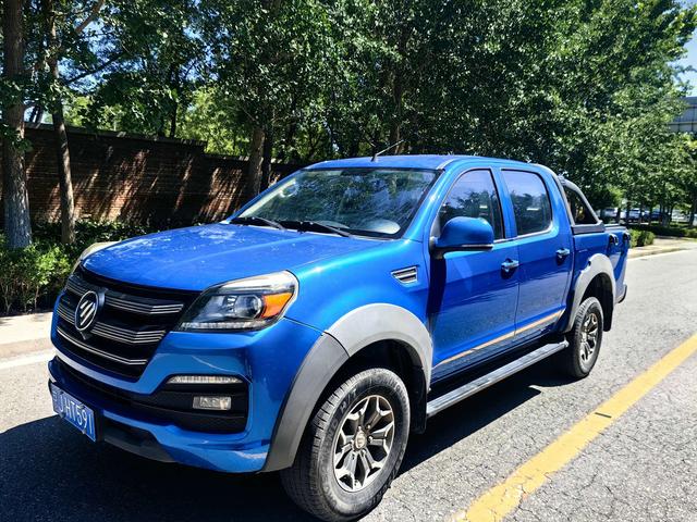 Tuoluzhe 2019 2.4L E3 70th anniversary two-wheel drive comfort version high cargo platform short axis 4G69S4M
