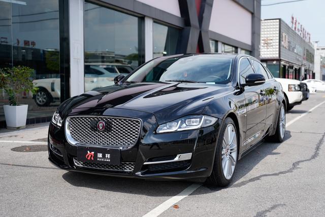 Jaguar XJ 2018 XJL 3.0 SC two-wheel drive elegant business edition