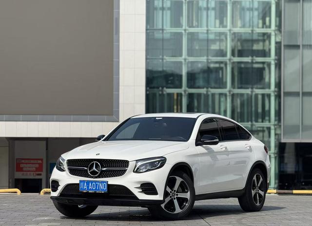 Mercedes-Benz GLC Coupe 2019 GLC 200 4MATIC Coupe SUV