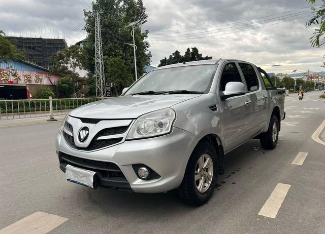 Tuoluzhe 2018 2.8T E3 diesel two-wheel drive elite National V long axis 4J28TC4