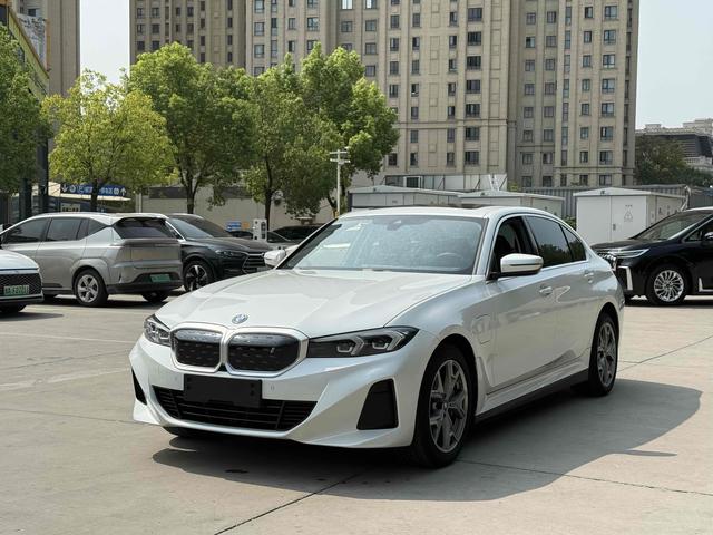 BMW i3 2022 eDrive 35 L