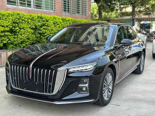 Hongqi H5 2025 1.5T DCT Qiyun 500,000 Commemorative Edition