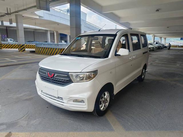 Wuling Hongguang V 2019 model 1.5L basic National VI LAR