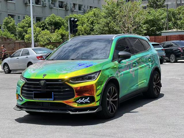 Tang 2018 model 2.0T Automatic Zhilian Honor type 5-seater National V