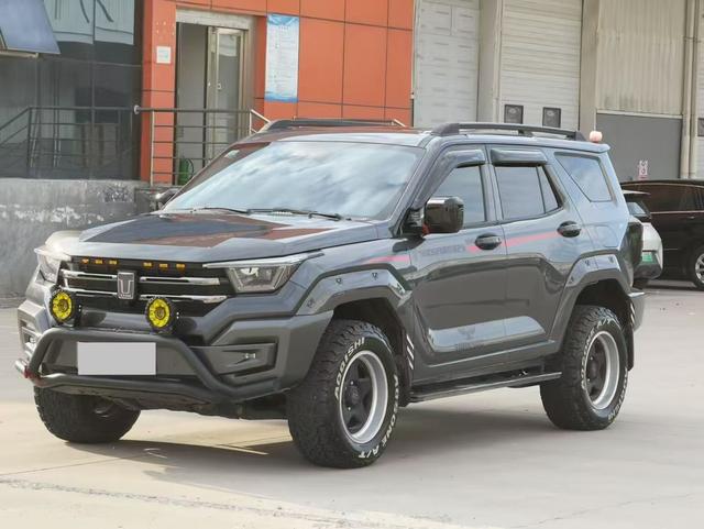 Tank 400 Hi4-T 2023 Supercharged
