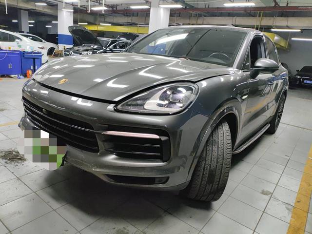 Cayenne E-Hybrid 2022 Cayenne E-Hybrid 2.0T Platinum Edition