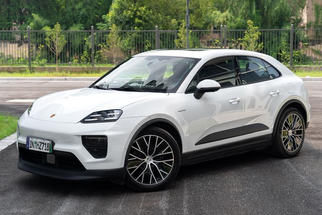 Macan EV 2024 Macan 4