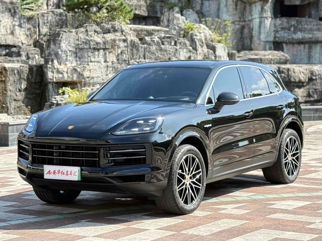 Cayenne E-Hybrid 2024 Cayenne E-Hybrid 2.0T