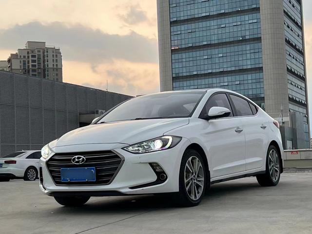 Leading the 2018 1.6L automatic 15th Anniversary Special Edition