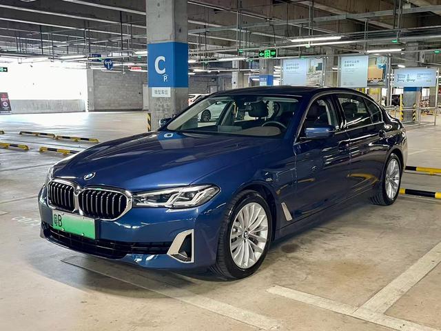 BMW 5-Series PHEV 2022 SECOND MODEL 535Le Luxury Package