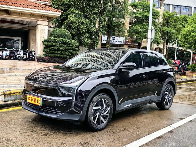 Nezha U 2021 Pro 400 Premium Driving Edition