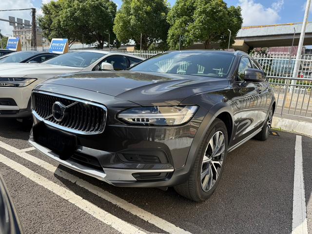 Volvo V90 2024 Cross Country B5 AWD Zhiyuan Edition