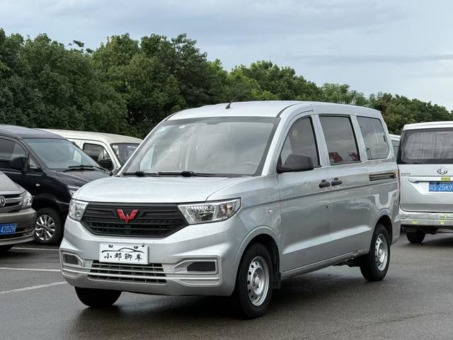 Wuling Hongguang V 2020 1.5L Jin Take Version National VI LAR