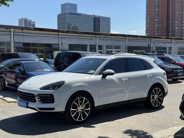 Cayenne E-Hybrid 2023 Cayenne E-Hybrid 2.0T