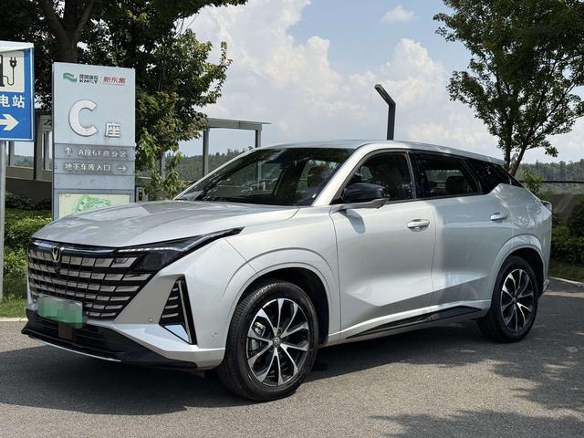 Changan UNI-Z PHEV 2024 Blue Whale Smart iDD 125KM Excellent Type