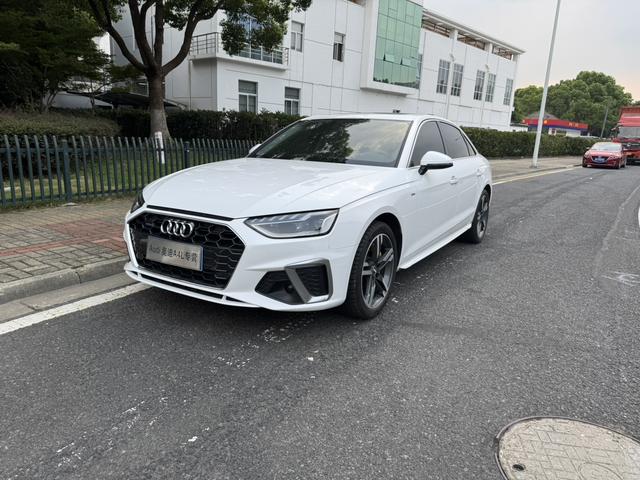Audi A4L 2022 40 TFSI Luxury Dynamic