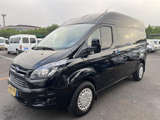 Transit 2021 2.0T Diesel Manual Premium Operational Commercial Traveler Center Axle Medium Roof 9-seat National VI
