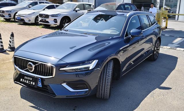 Volvo V60 2024 B5 Zhiyuan Deluxe Edition