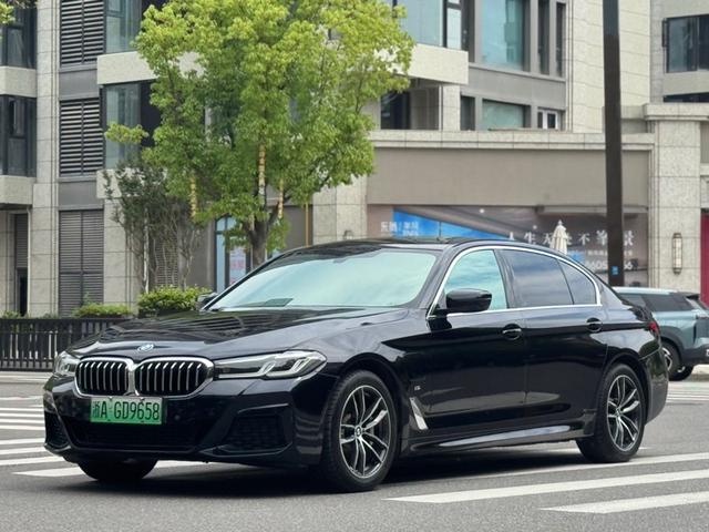 BMW 5 Series PHEV 2021 535Le M Sport Package