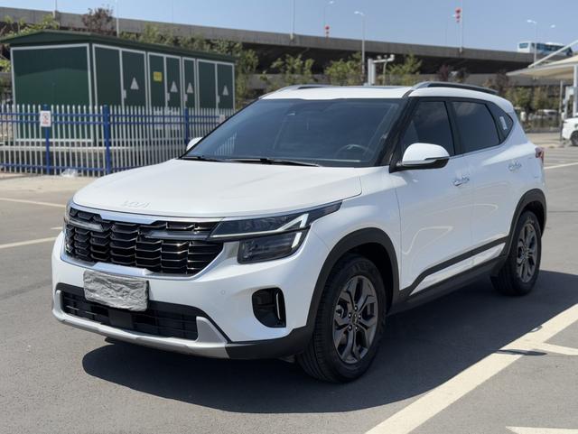 Certus 2023 1.5L IVT Deluxe