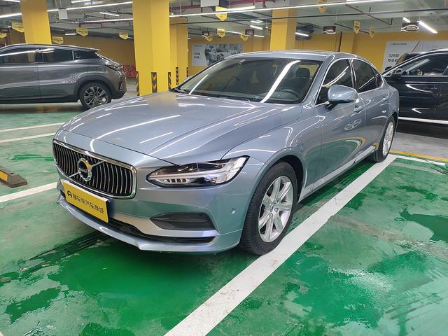 Volvo S90 2018 T4 Intelligent Edition