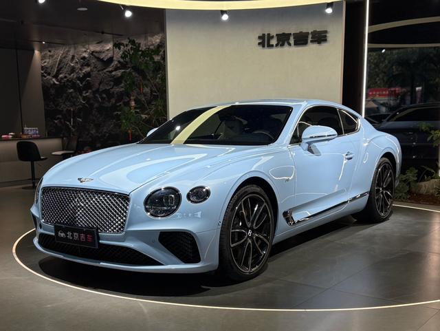 Continental 2022 4.0T GT V8