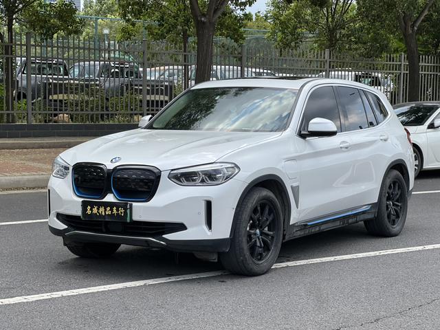 BMW iX3 2021 Leader