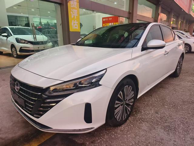Teana 2022 2.0L XE Pure Edition