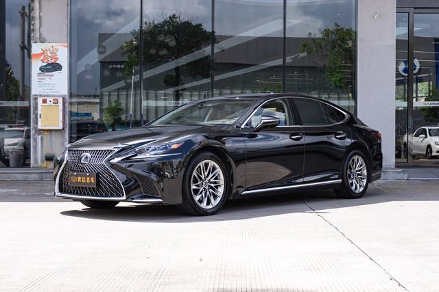 Lexus LS 2018 500h Luxury Edition State V