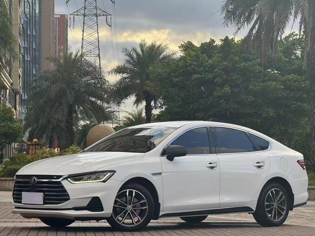 Qin Pro 2018 model 1.5TI Automatic Zhilian Fengdong Type
