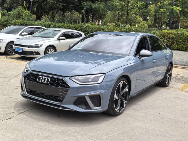 Audi A4L 2022 40 TFSI quattro RS package combustion model