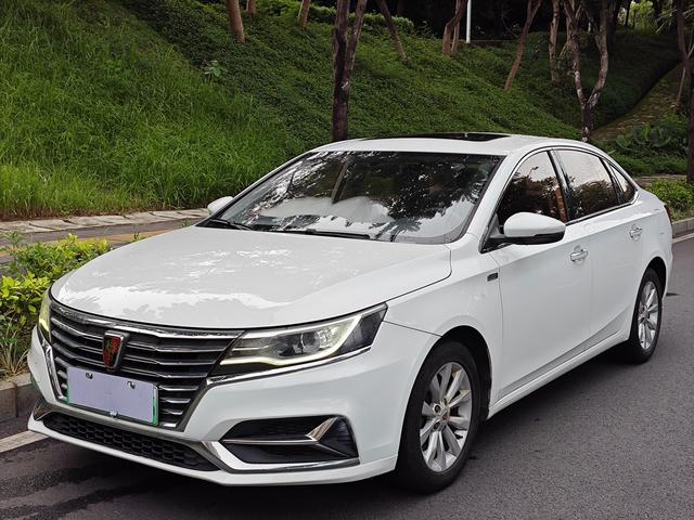 Roewe ei6 2017 45T Hybrid Connected Smart Edition