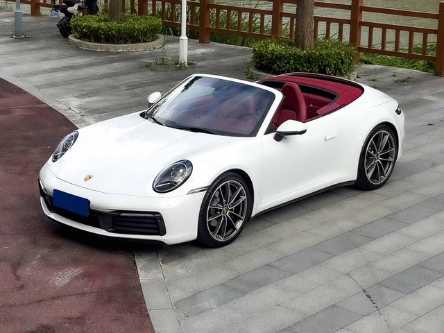 Porsche 911 2023 Carrera Cabriolet 3.0T
